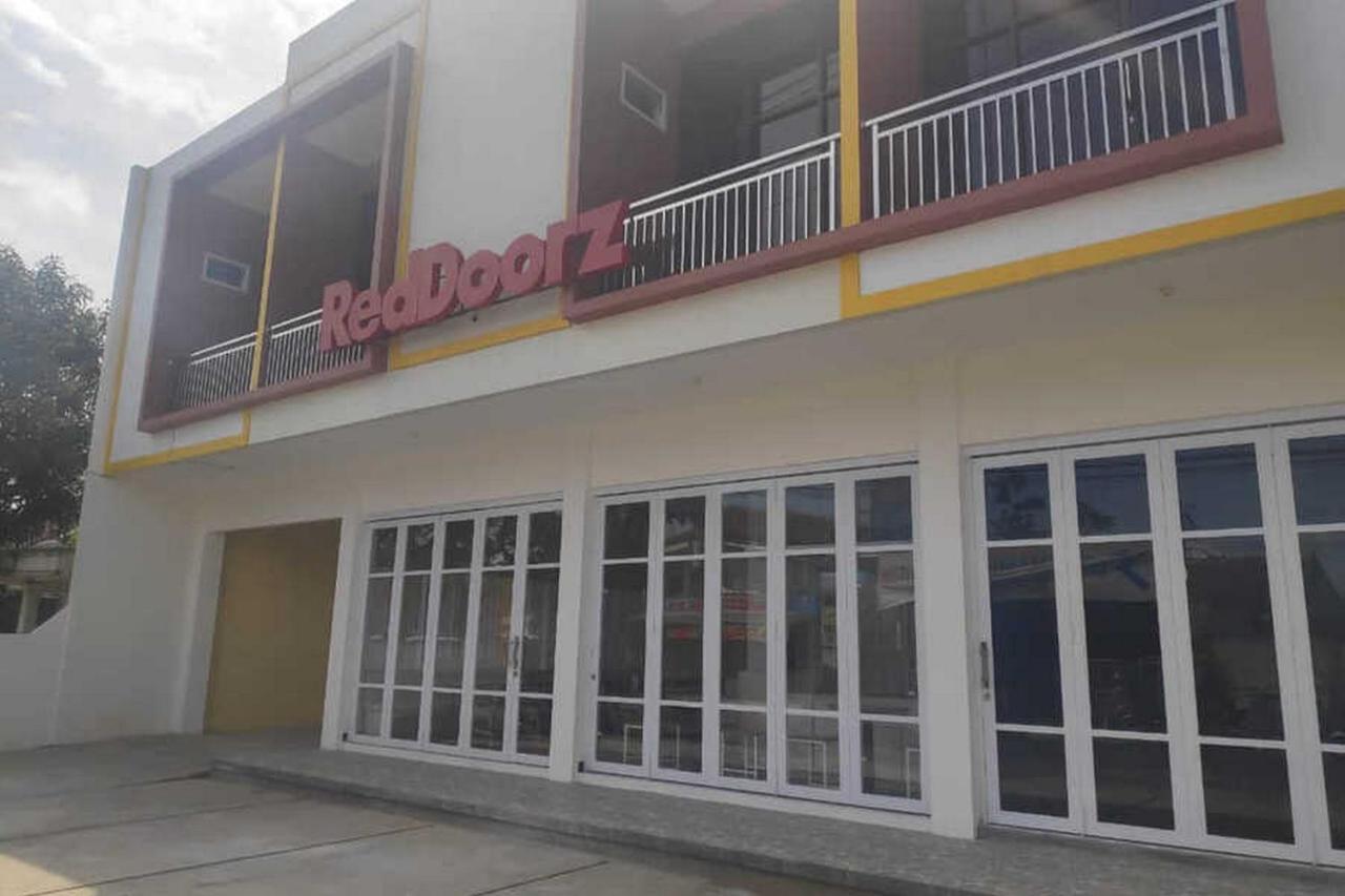 Reddoorz Near Universitas Muhammadiyah Purwokerto Kembaran Екстер'єр фото